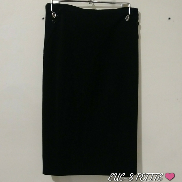 ❤ White House Black Market skirt! EUC ❤ - Picture 3 of 3